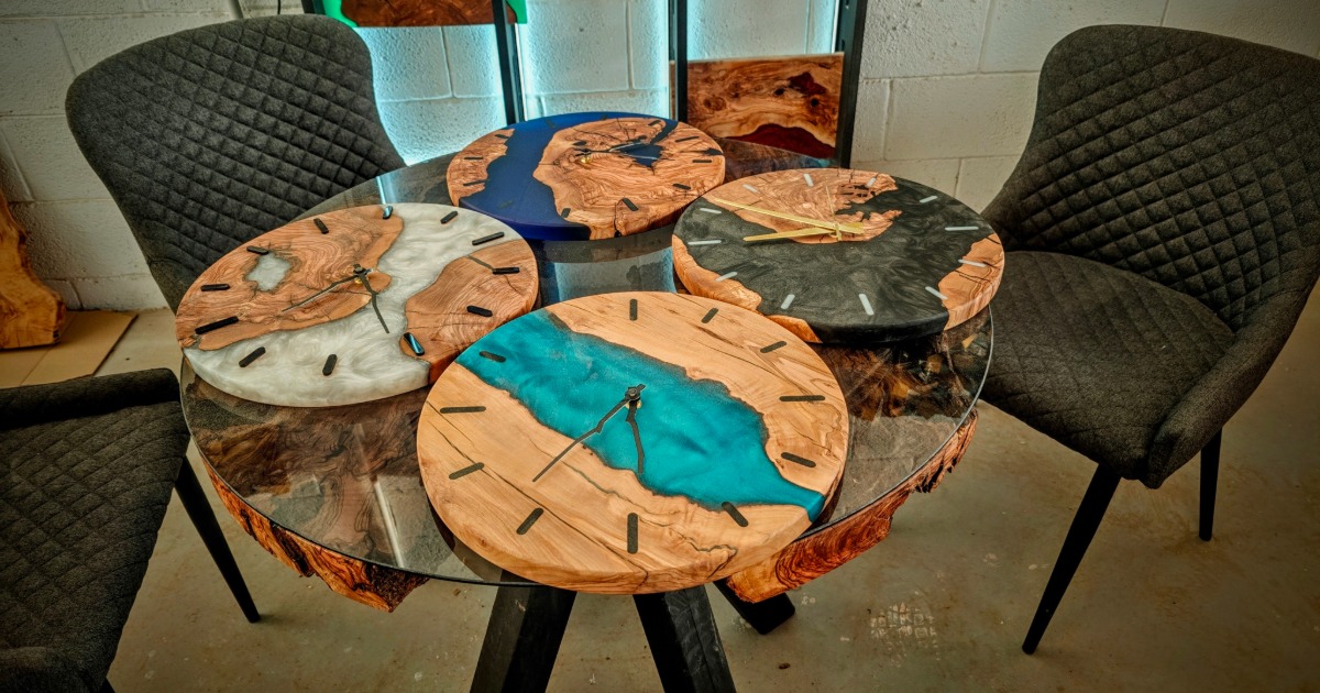 You are currently viewing Bespoke Olive Wood & Resin Clocks: Luxurious Mediterranean Décor